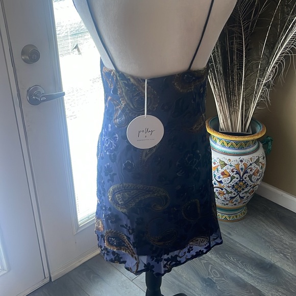 Navy blue floral - Picture 2 of 4